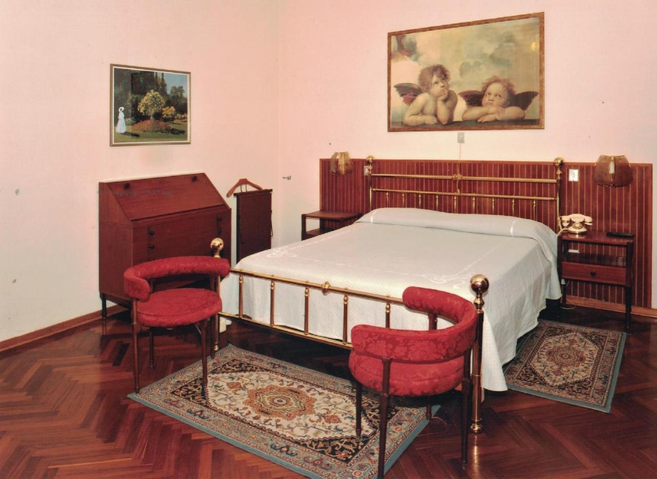 Albergo La Perla Civitella Roveto Exterior photo